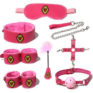Plush eight-piece set pink.